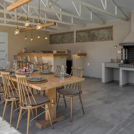 Aigli Вилла Айос-Кирикос