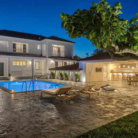 Aigli Villa *