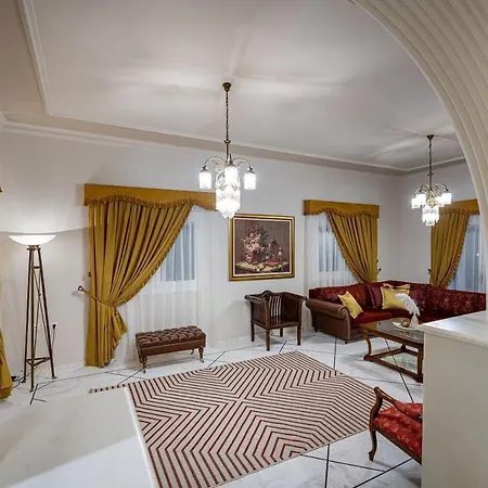 Aigli * Áyios Kírikos